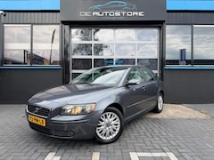 Volvo S40 - 2.4 Elite Automaat Cruise Pdc Airco 111 Dkm Nette Auto