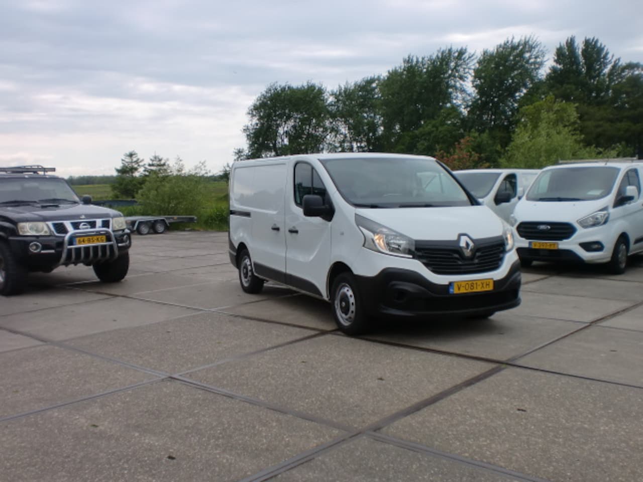 Renault Trafic - 1.6 dCi EU6 5DRS AIRCO NAVI BJ2019 KM114LEASE€140 - AutoWereld.nl