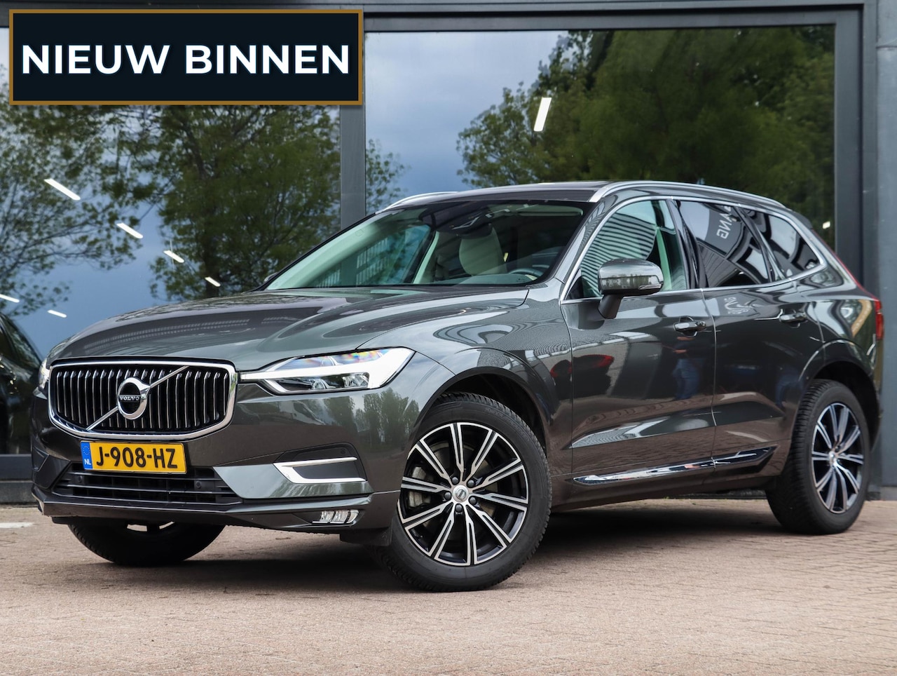 Volvo XC60 - 2.0 B5 Inscription 250pk Panodak Trekhaak - AutoWereld.nl