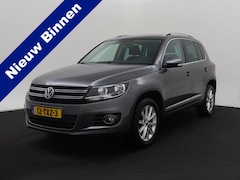 Volkswagen Tiguan - 1.4 TSI Sport&Style Nav | Pdc | Trekhaak | Clima 04-2012 166.948 KM