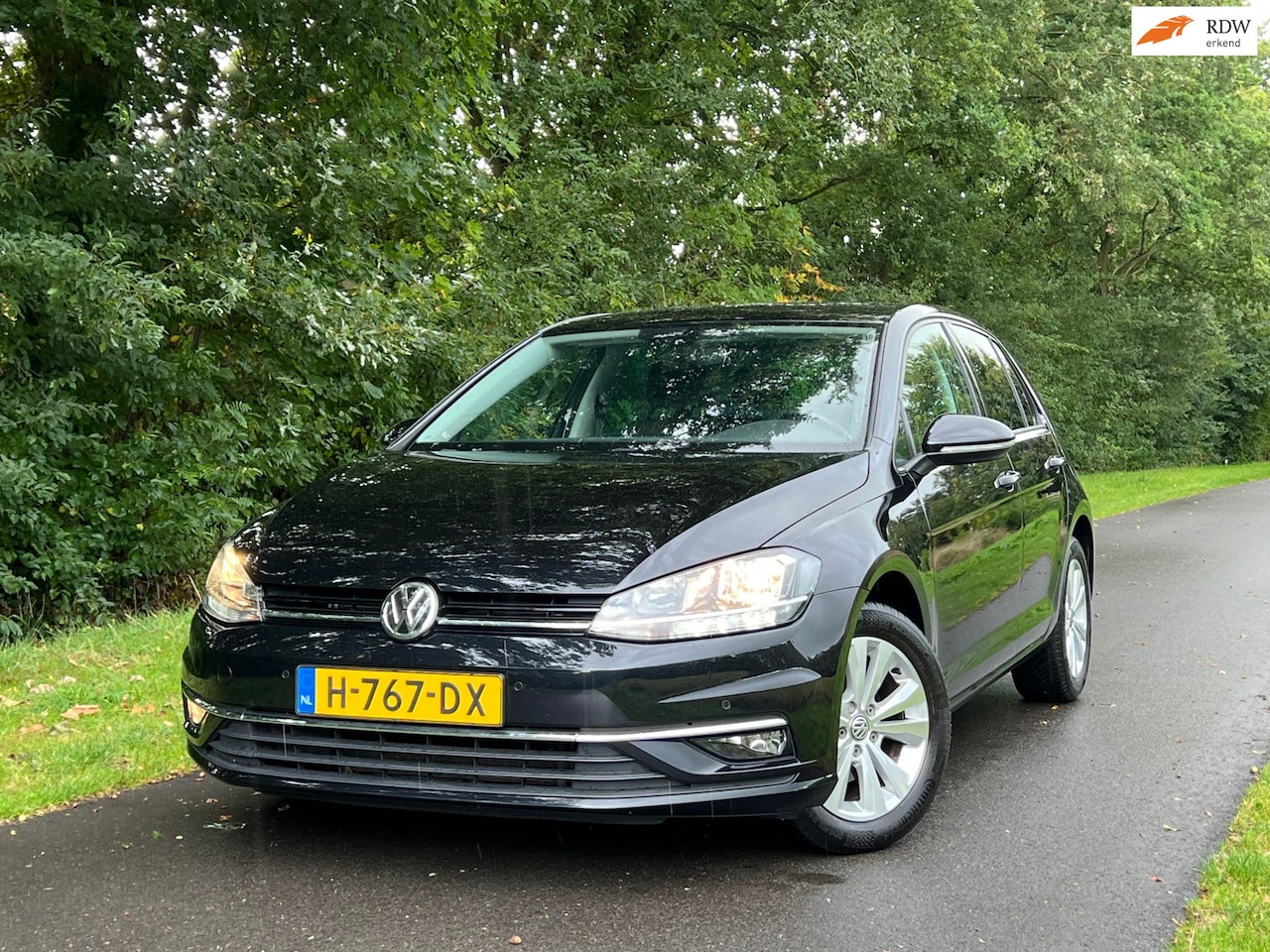 Volkswagen Golf - 1.0 TSI Comfortline | Adaptief Cruise + Airco + Carplay Nu € 11.975,-!!! - AutoWereld.nl