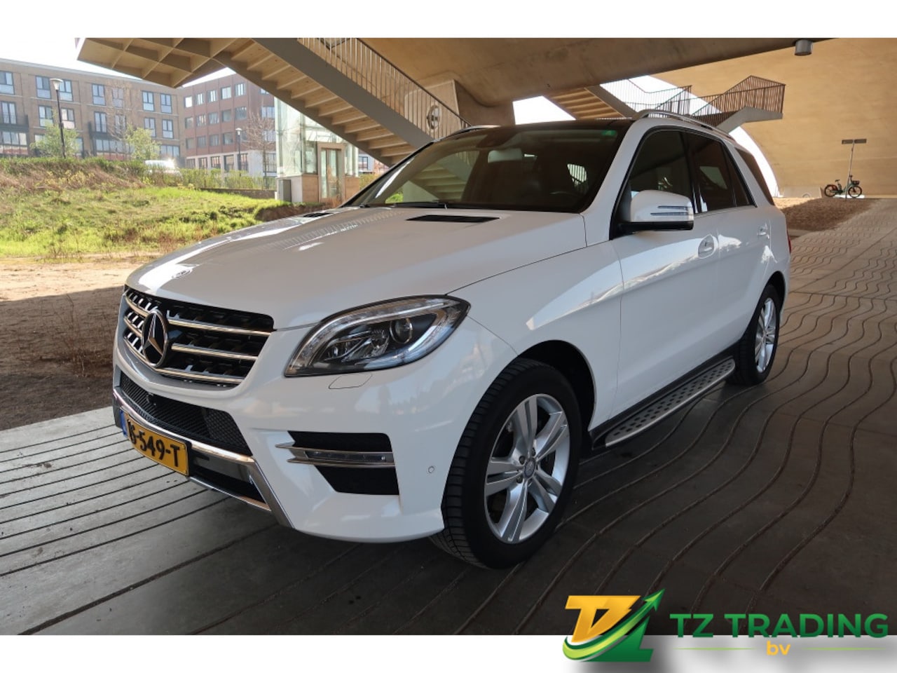 Mercedes-Benz M-klasse - 350 BlueTEC AMG uitvoering inclusief BTW en BPM - AutoWereld.nl