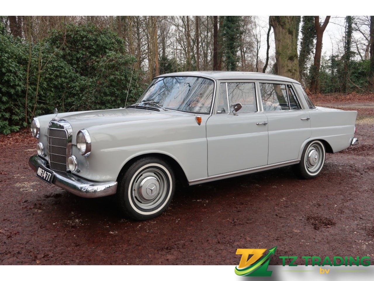 Mercedes-Benz 190 (W110) - c C Limousine - AutoWereld.nl