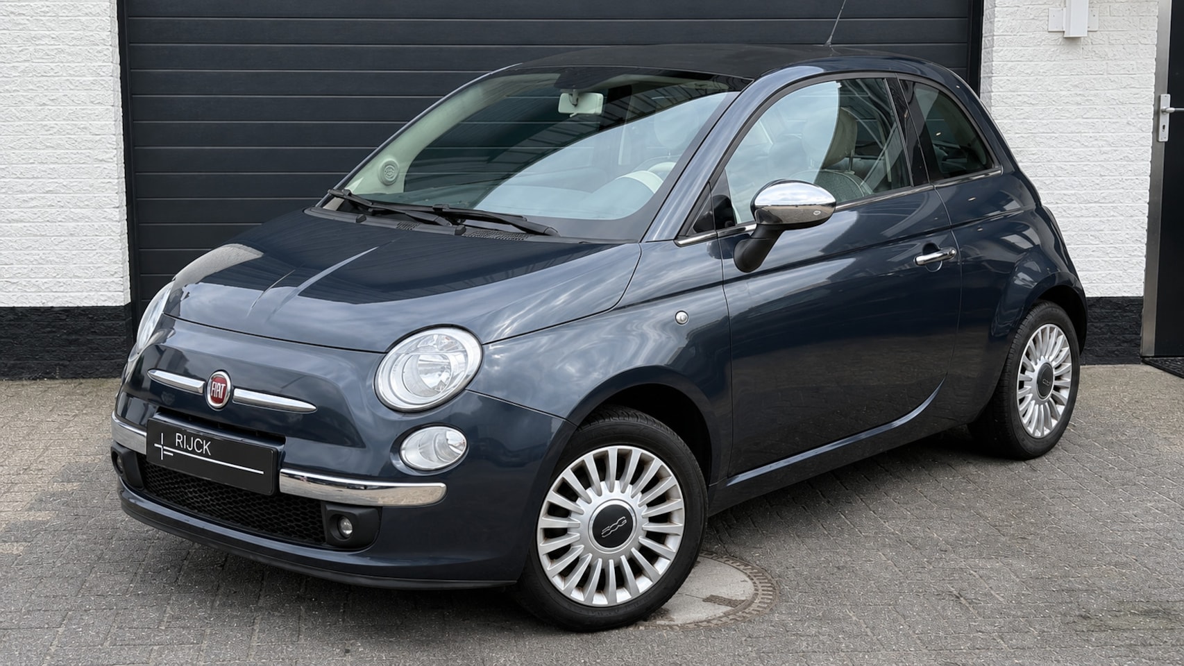 Fiat 500 - 1.4-16V Lounge| Pano | Airco | All-Season | Complete Historie | 2 Sleutels - AutoWereld.nl