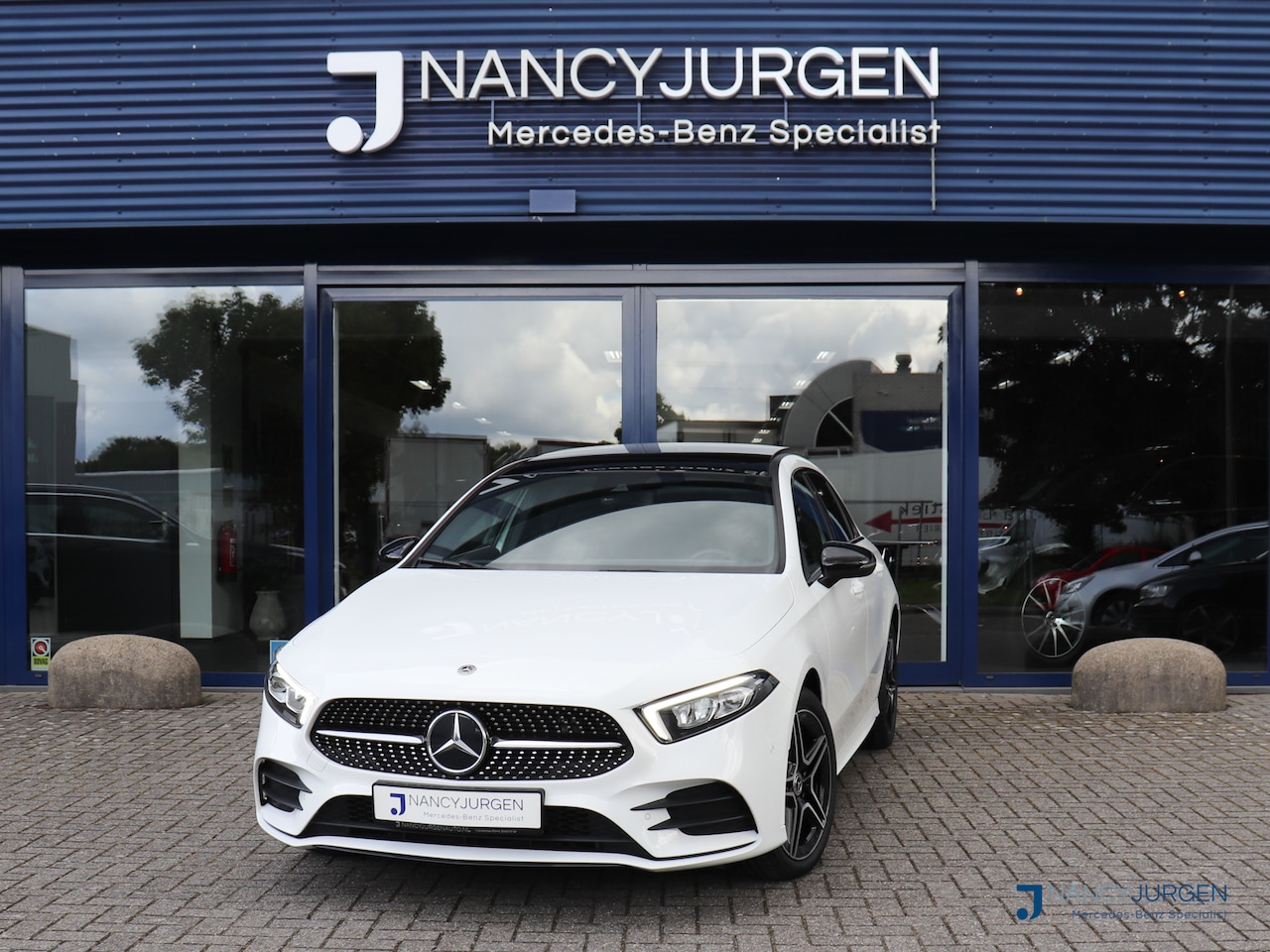 Mercedes-Benz A-klasse - 250 e AMG| 8G Aut | MBUX High End | Night Pakket | Panoramadak | Apple Car Play/Android Au - AutoWereld.nl