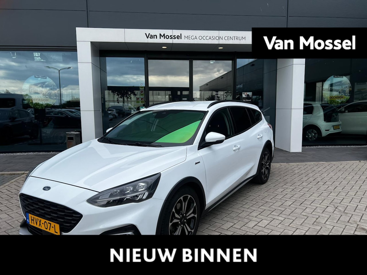 Ford Focus Wagon - 1.5 EcoBoost Active | Cruise Control | Achteruitrijcamera | Stoelverwarming | Lane Assist - AutoWereld.nl