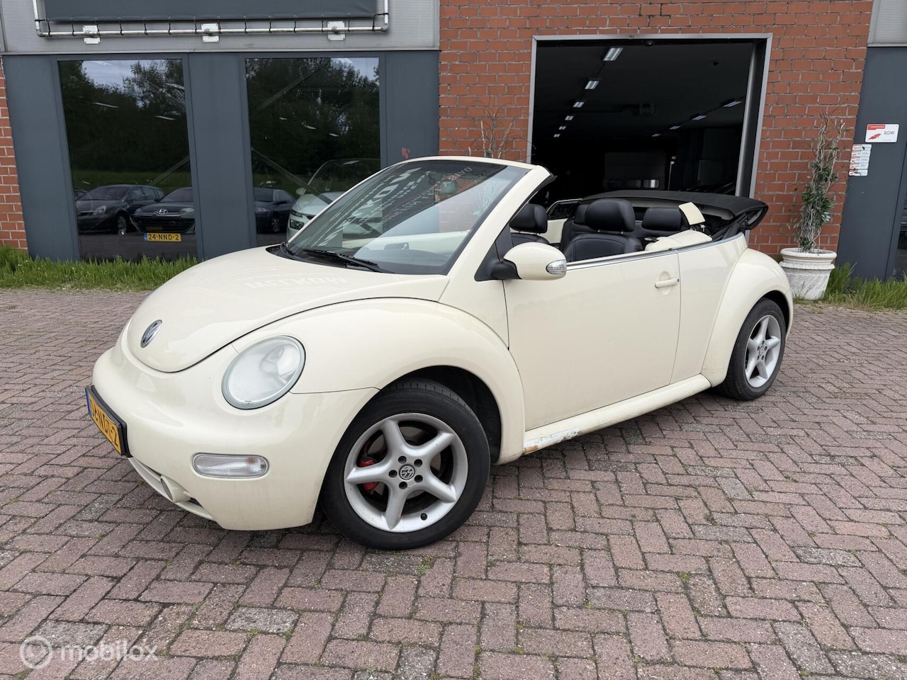 Volkswagen New Beetle Cabriolet - 2.0 Highline 2.0 Highline - AutoWereld.nl