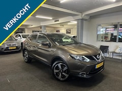 Nissan Qashqai - 1.2 *PANO*Camera*Vol Opties*2017