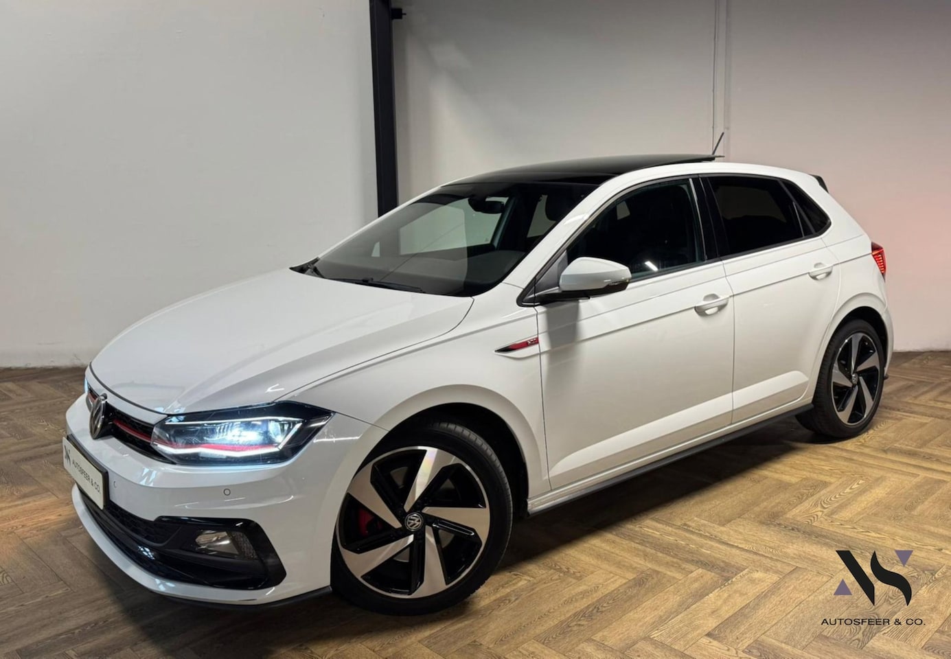 Volkswagen Polo - 2.0 TSI GTI PANO CAM PDC - AutoWereld.nl