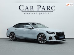 BMW 5-serie - 550e xDrive 489+PK M-Performance LASERLIGHT/BOWERS & WILKINS/PANO/LEDER/HUD/20" LMV/360 CA