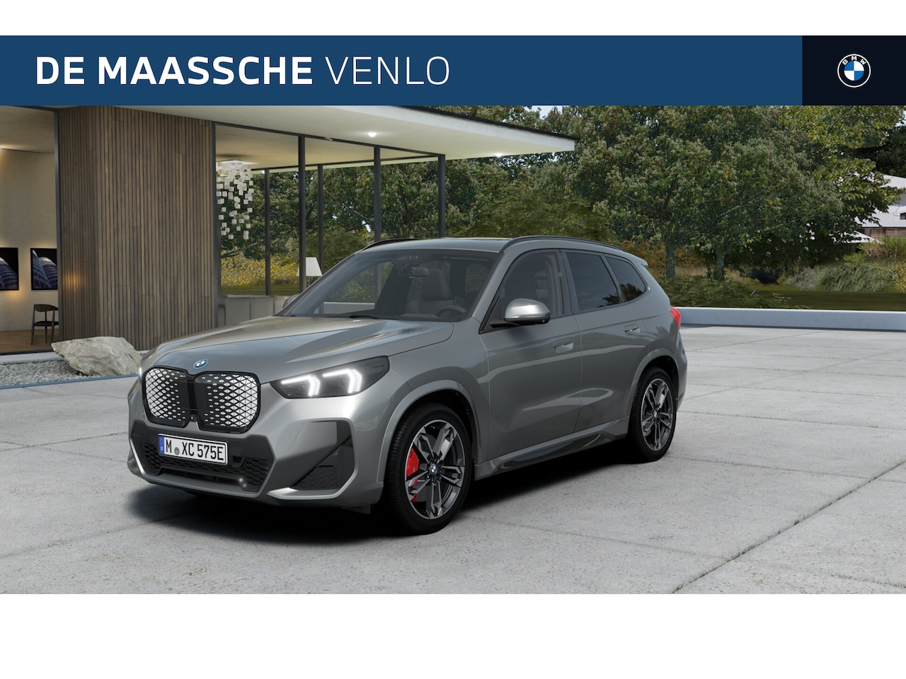 BMW iX1 - eDrive20 M Sport / Panoramadak / Trekhaak / Sportstoelen / Head-Up / M Adaptief onderstel - AutoWereld.nl