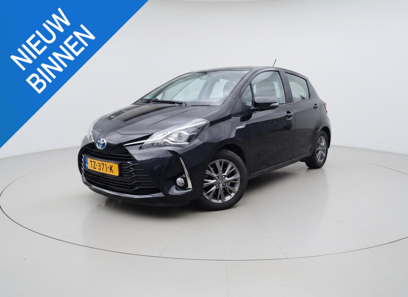 Toyota Yaris - 1.5 Hybrid Design Sport 1.5 Hybrid Design Sport, AIRCO, AUTOMAAT, CAMERA! - AutoWereld.nl