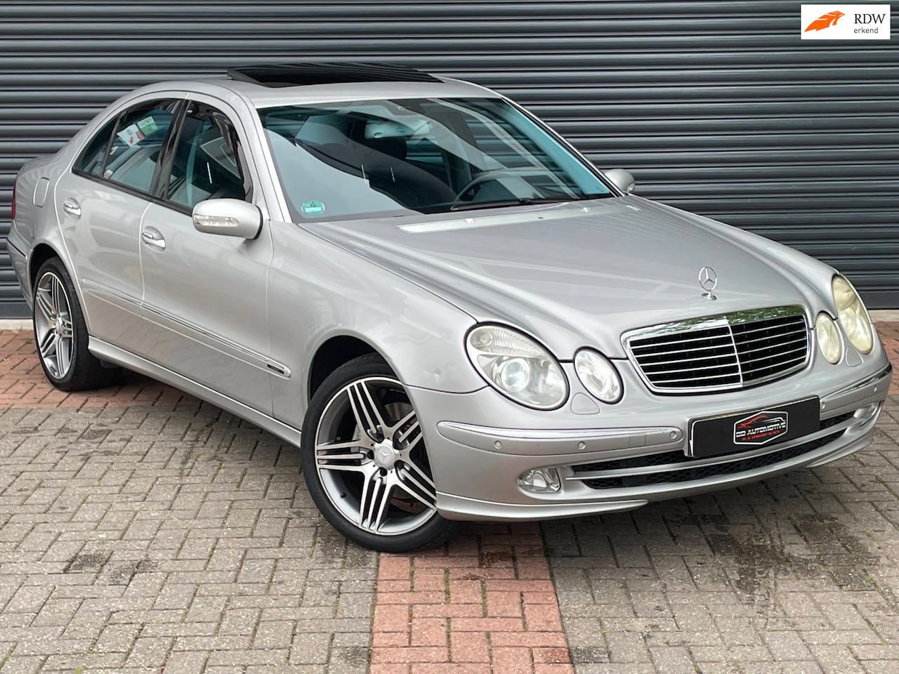 Mercedes-Benz E-klasse - 320 Avantgarde Schuifdak | Navi | Leder | Youngtimer | Xenon | Aut - AutoWereld.nl
