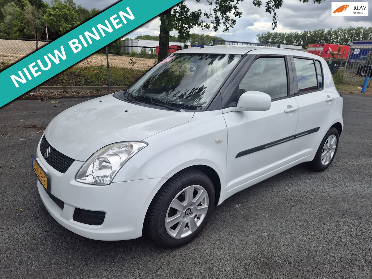 Suzuki Swift - 1.3 Cool 5 drs gewoon super leuke auto en top onder houden koopje - AutoWereld.nl
