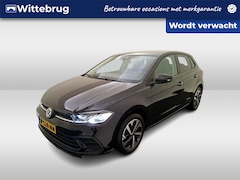 Volkswagen Polo - 1.0 TSI Life / Carplay / Getint glas / Airco / Parkeersensoren V+A / 16 Inch