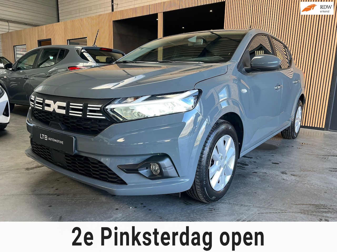 Dacia Sandero - 1.0 TCe 90 Expression Automaat|Carplay|Cruise|Airco - AutoWereld.nl