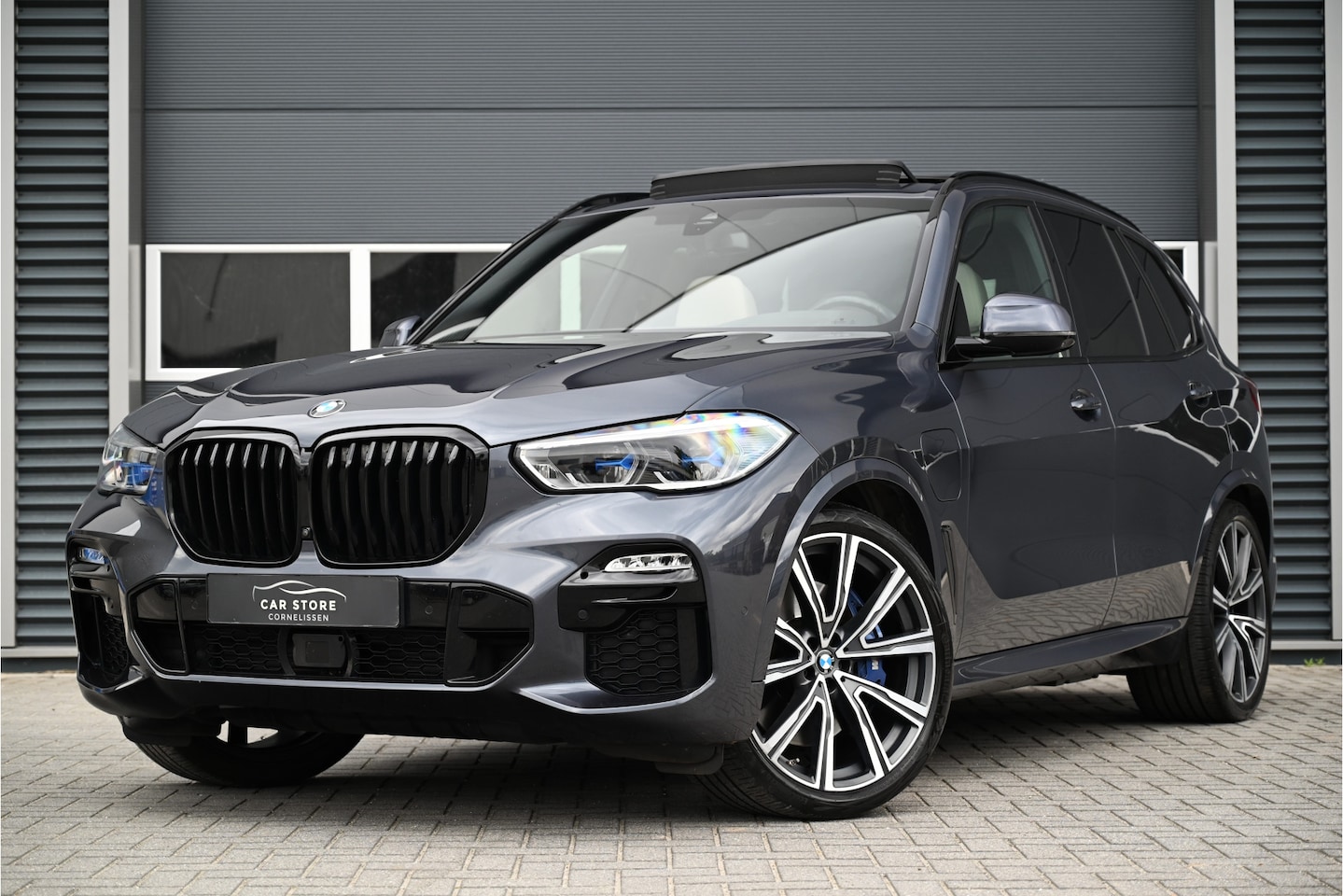 BMW X5 - xDrive45e M-SPORT / PANO / INDIVIDUAL / LASER / SOFTCLOSE / HUD / HARMAN KARDON / 360 CAME - AutoWereld.nl