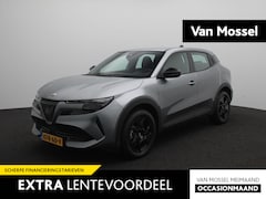 Alfa Romeo Junior - 1.2 Turbo Hybrid Ibrida | Parkeersensoren | Apple Carplay |