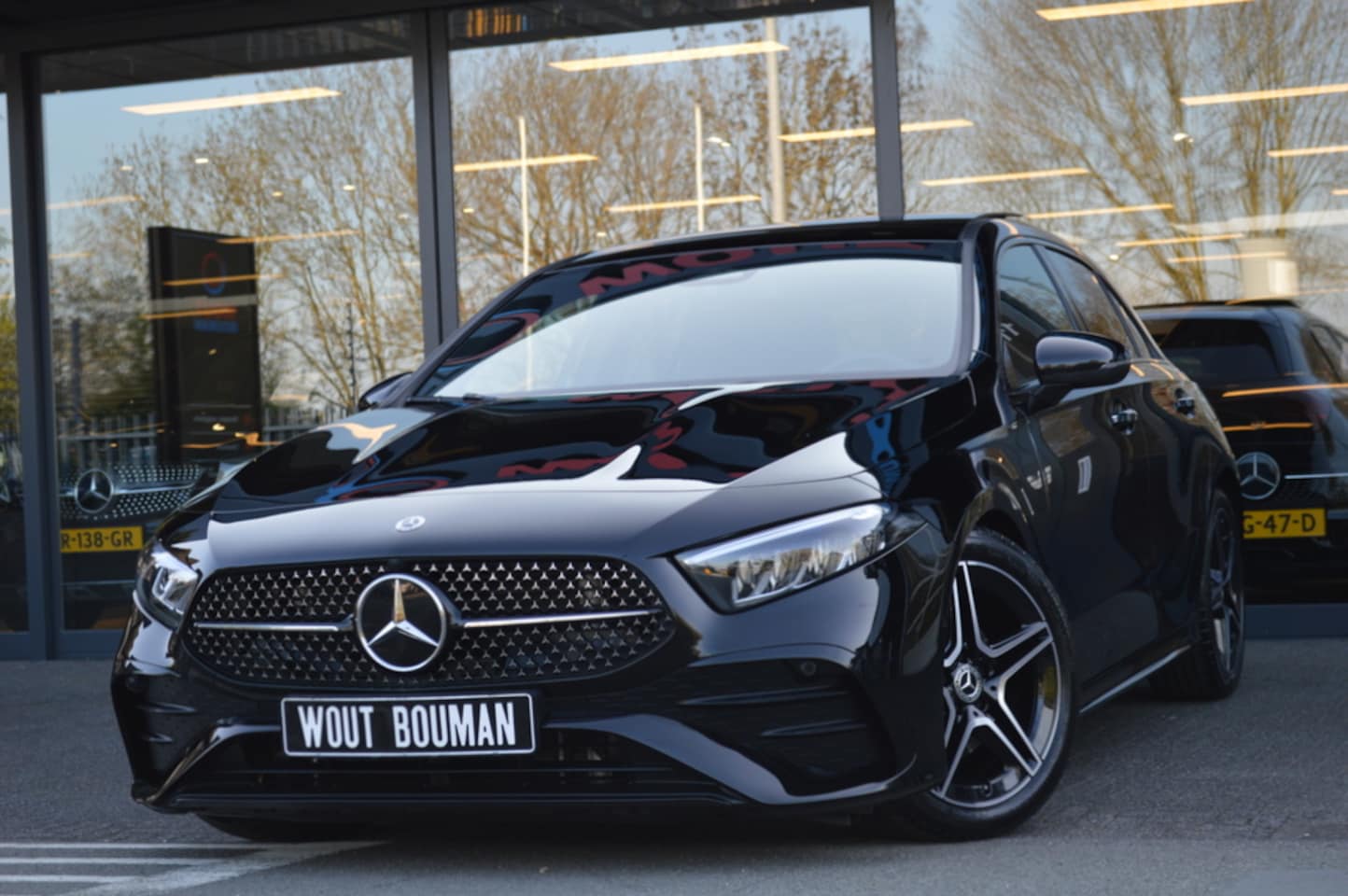 Mercedes-Benz A-klasse - 200 AMG Led Panorama Widescreen Sfeer Camera Night CarPlay Pdc - AutoWereld.nl