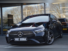 Mercedes-Benz A-klasse - 200 AMG Led Panorama Widescreen Sfeer Camera Night CarPlay Pdc