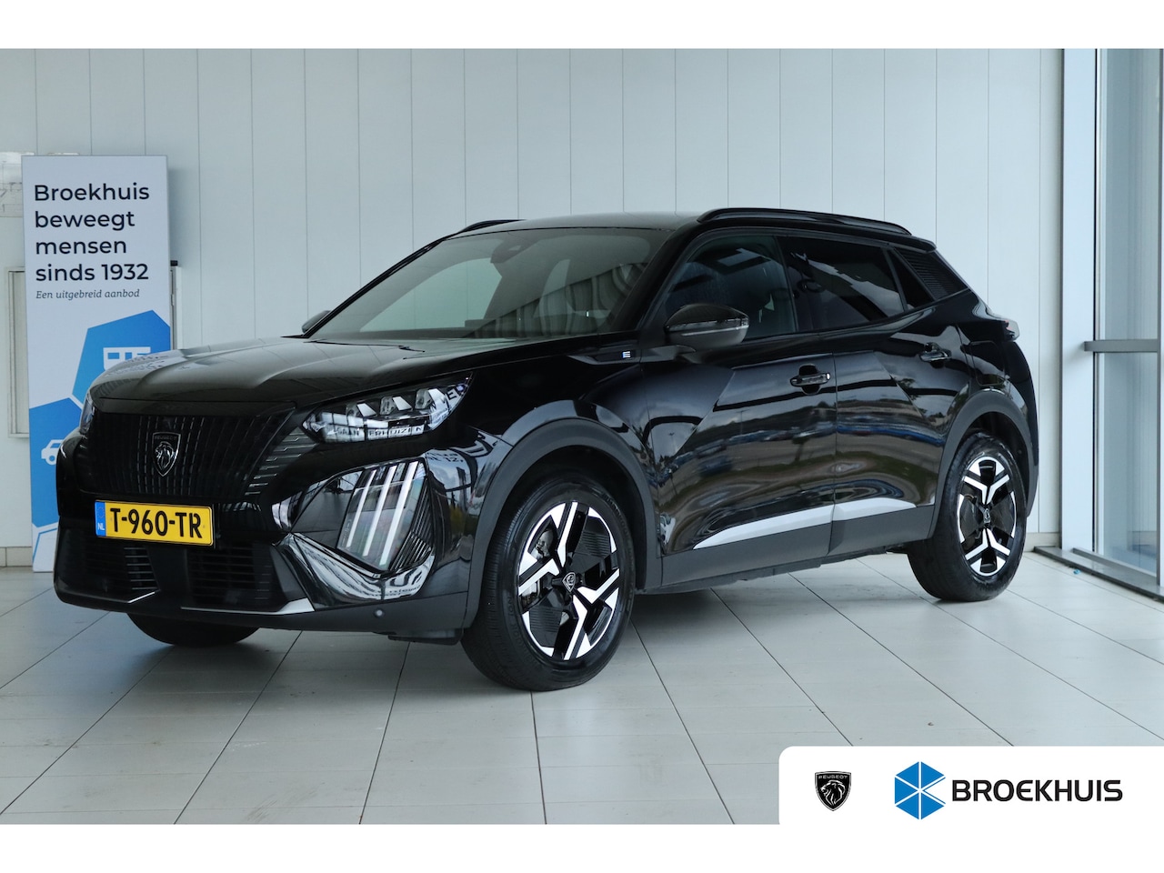 Peugeot e-2008 - EV GT 54 kWh | Adapt. Cruise | 360 Camera | Navigatie | Keyless | Carplay | Climate | LED - AutoWereld.nl