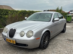Jaguar S-type - 2.5 V6 Executive