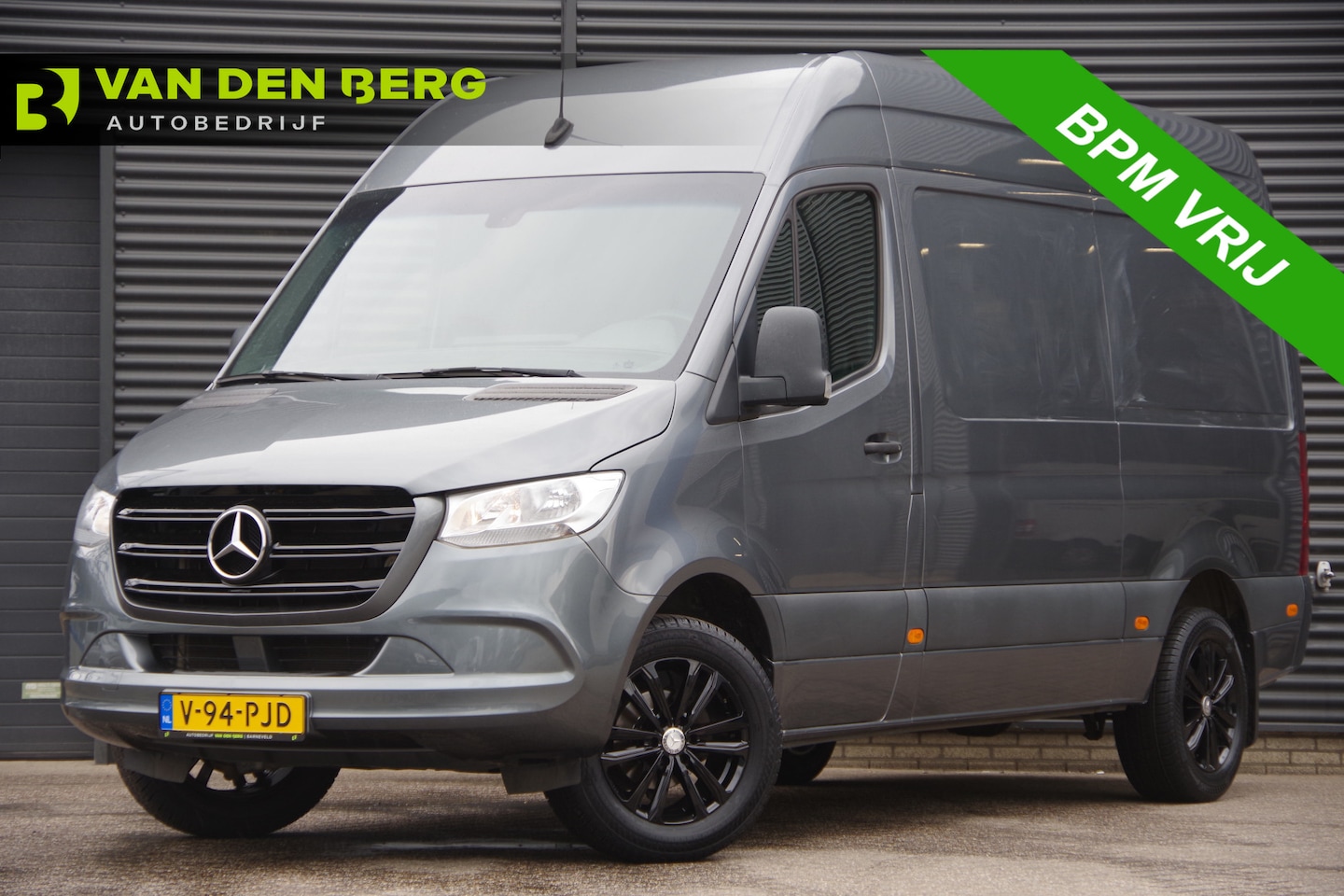 Mercedes-Benz Sprinter - 317 1.9 CDI L2H2 AUT. 3-ZITS, LEDER, CAMERA, NAVI, CLIMA, MF STUUR - AutoWereld.nl