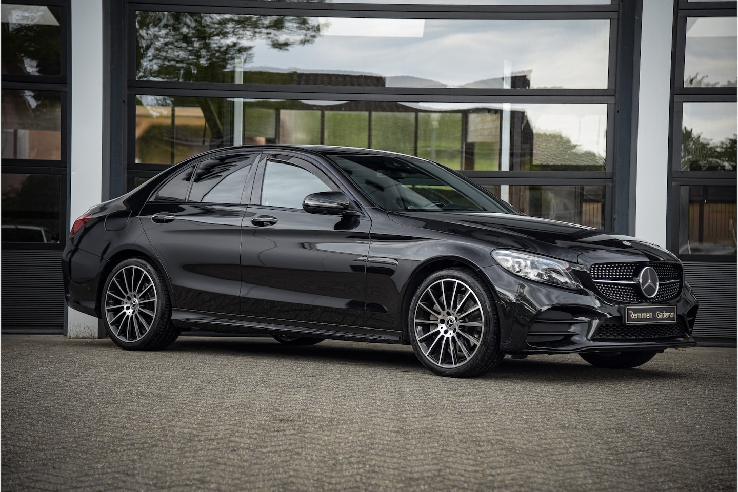 Mercedes-Benz C-klasse - 300 AMG Line * Premium Plus Pack * Face lift - AutoWereld.nl