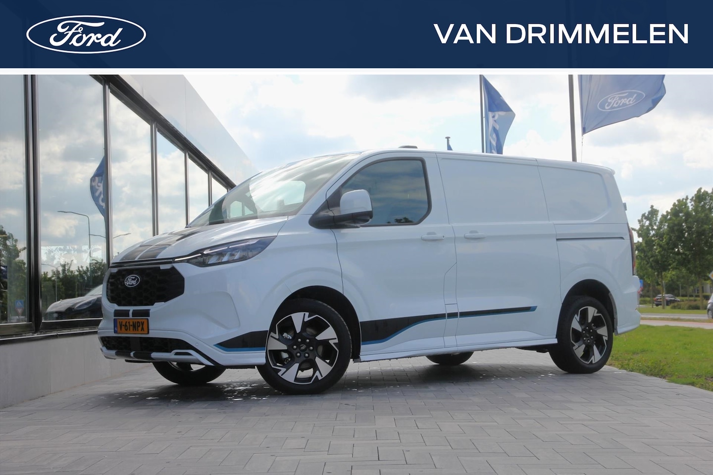 Ford Transit Custom - GB 2.5 PHEV 233pk L1H1 320 CVT Sport DEMO | Wegkl. trekhaak | 19 inch | Verwarmbaar stuurw - AutoWereld.nl