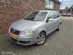 Volkswagen Polo - 1.4-16V Trendline