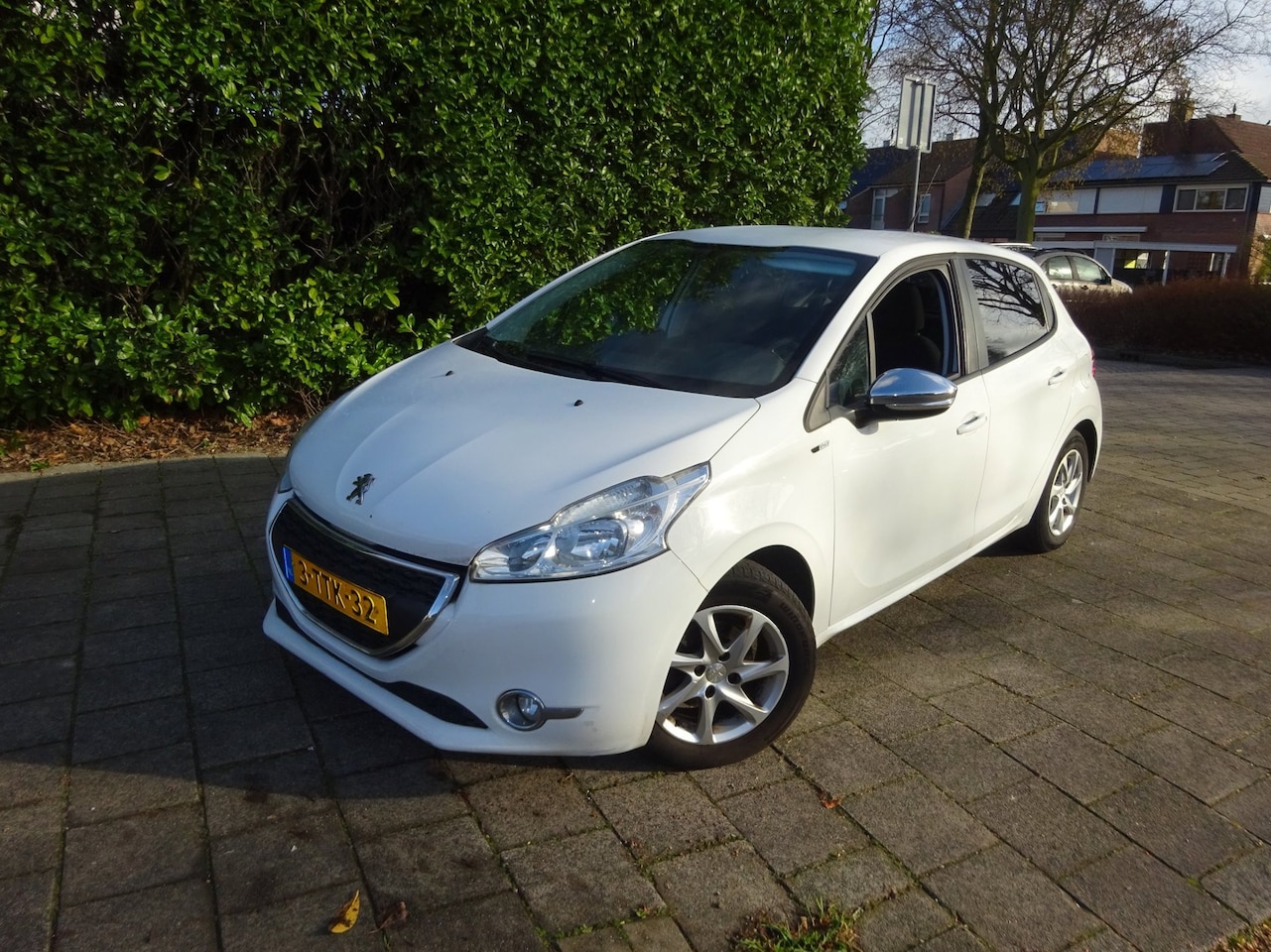 Peugeot 208 - MET NIEUW KOPELING SET & JAAR APK! - AutoWereld.nl