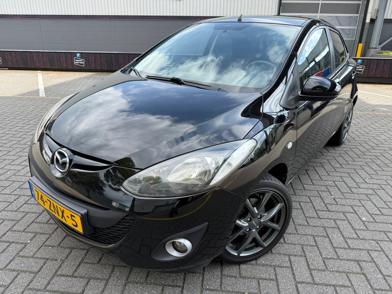 Mazda 2 - 1.3 GT*AIRCO*NEW APK*NAP*ELKT-RAAM*C-D AFSTAND - AutoWereld.nl