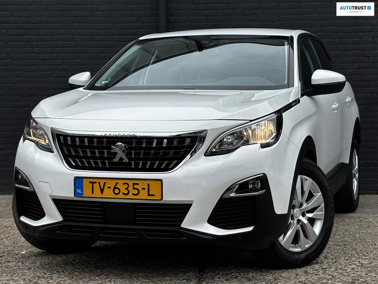Peugeot 3008 - 1.2 PureTech Blue Lease Executive CAMERA | PDC | CRUISE | NWE APK - AutoWereld.nl