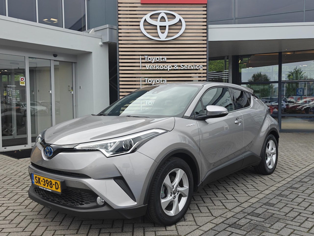 Toyota C-HR - 1.8 Hybrid Dynamic NL-AUTO TREKHAAK STOELVERW ADAPATIVE CRUISE PARKEERCAMERA KEYLESS LM-VE - AutoWereld.nl