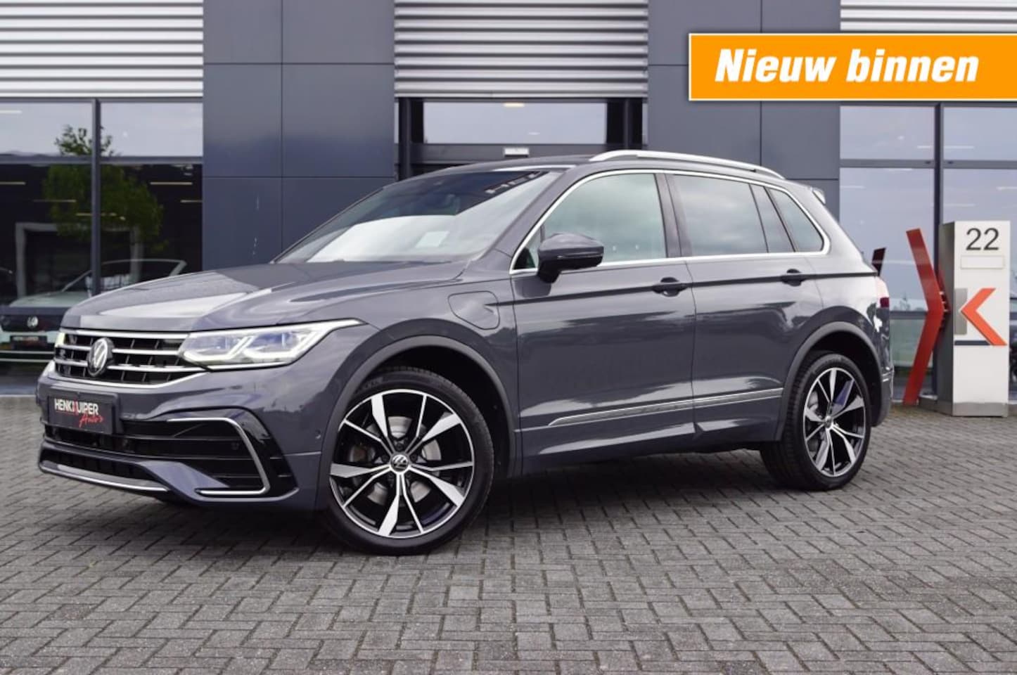 Volkswagen Tiguan - 1.4 e-Hybrid R-Line 245pk/ Panodak /Trekhaak /DCC / ACC /Navi Pro /Head-up/360gr. Camera/ - AutoWereld.nl