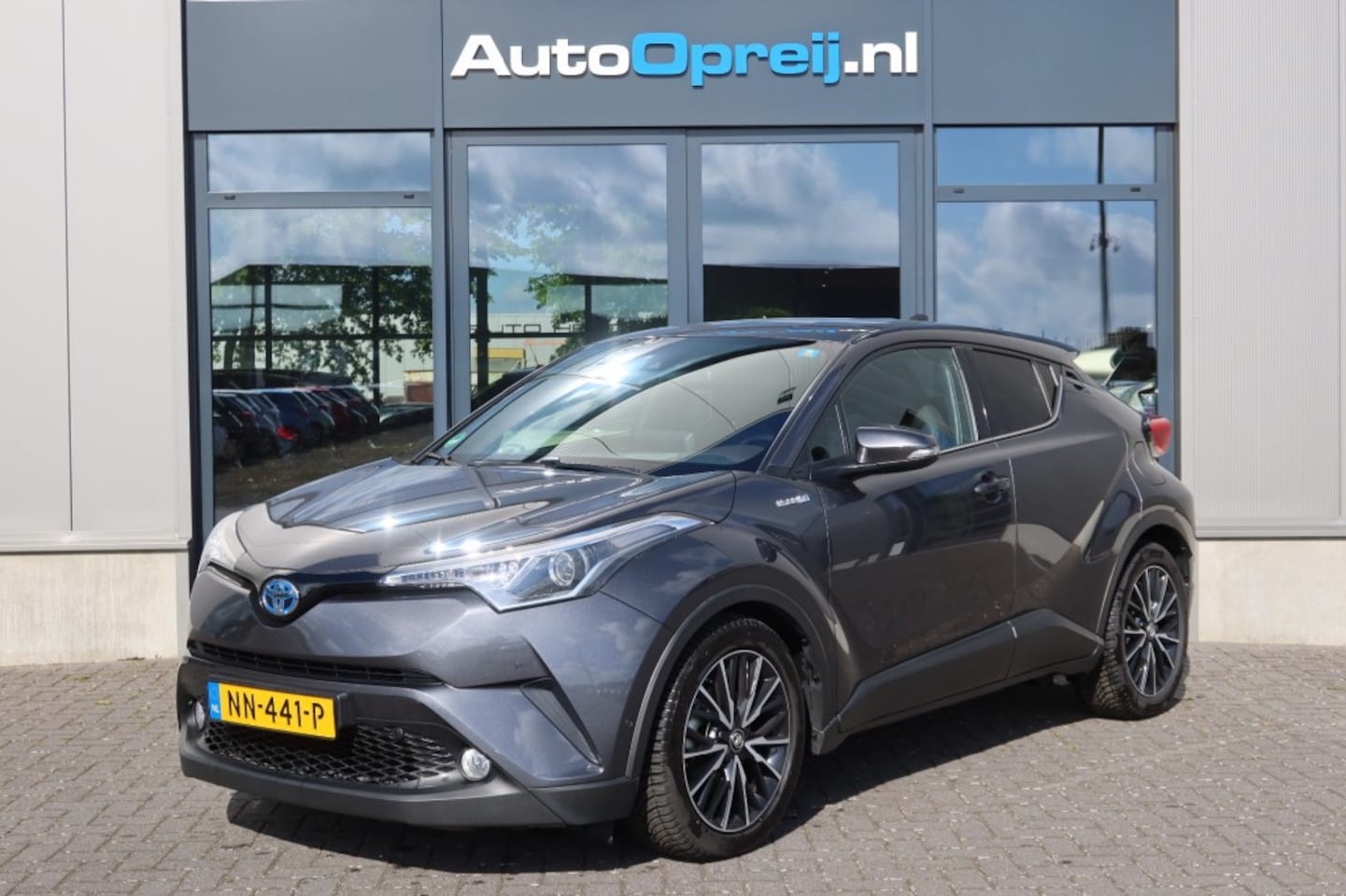 Toyota C-HR - 1.8 HYBRID Executive AUTOMAAT Clima, NAVI, Camera, Leder, Trekhaak afnb, Dealer onderhoude - AutoWereld.nl