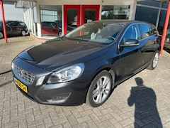 Volvo V60 - 1.6 T3 150PK Automaat TREKHAAK/PDC/NAVI/BLUETHOOTH