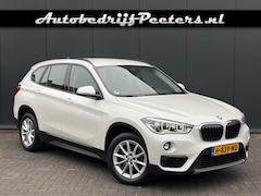 BMW X1 - sDrive18i Automaat Navigatie LED Cruise PDC Stoelverwarming