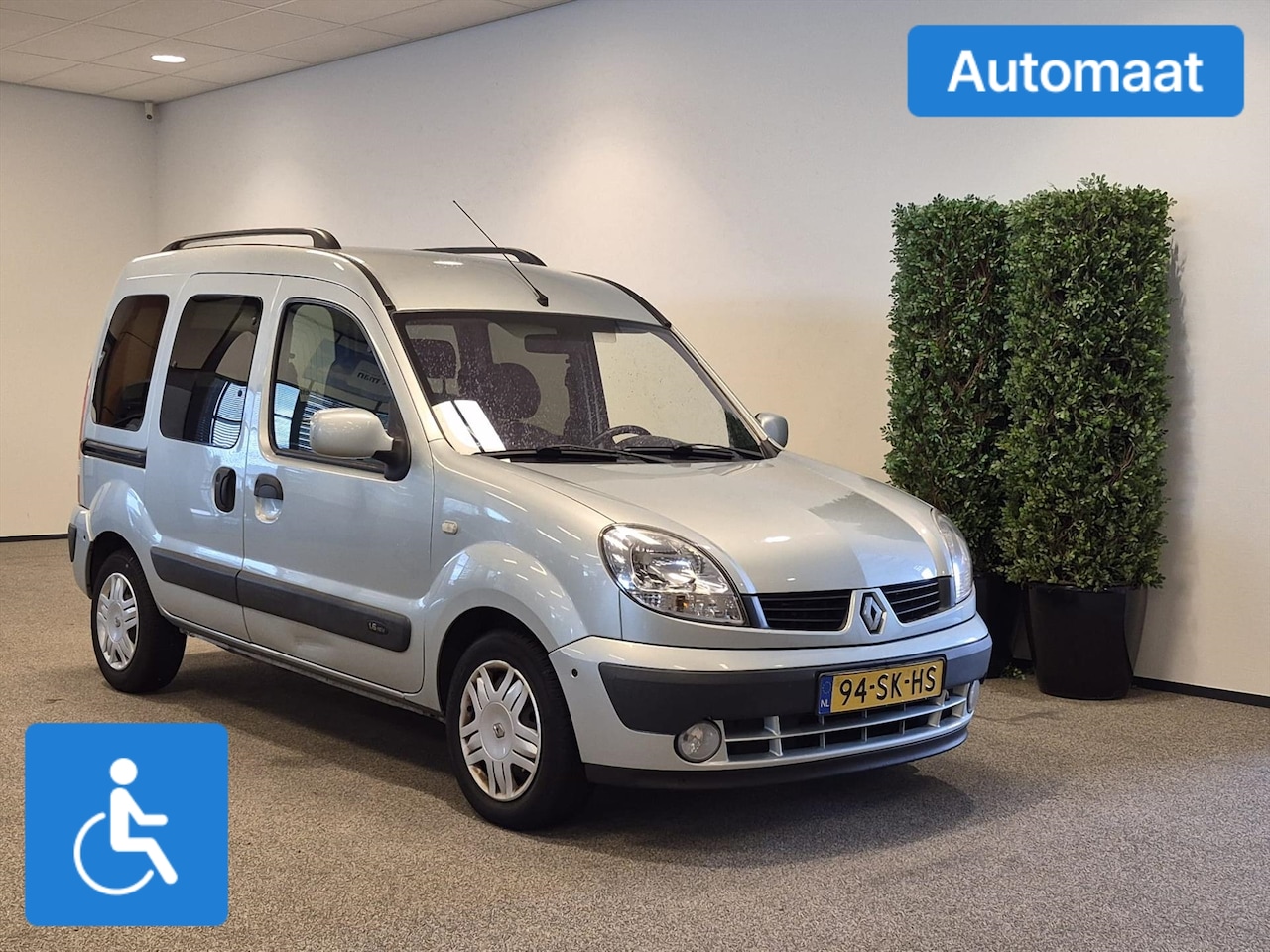 Renault Kangoo - Rolstoelauto Automaat 4+1 (airco) - AutoWereld.nl