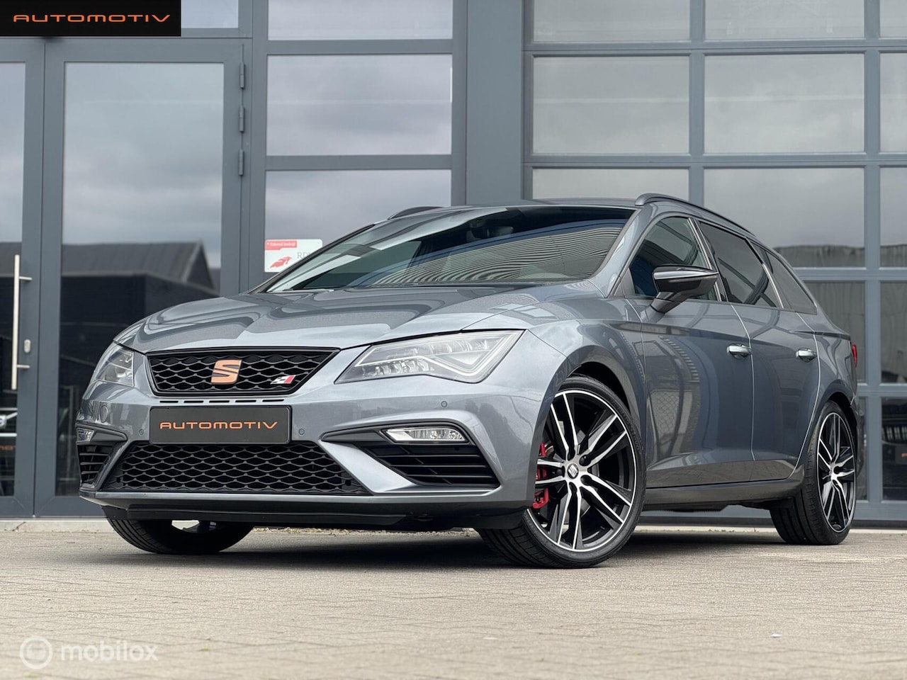 SEAT Leon ST - 2.0 TSI CUPRA 300 / NAP / SFEER / SEATSOUND - AutoWereld.nl