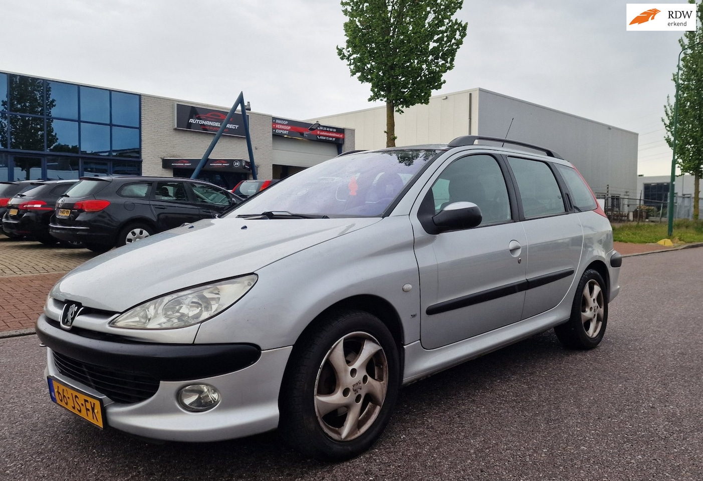 Peugeot 206 SW - 1.6-16V XS APK 07-04-2027 AIRCO TREKHAAK ELEC.PAKET - AutoWereld.nl