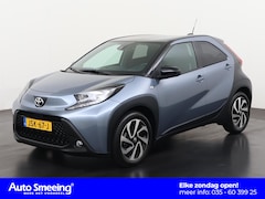 Toyota Aygo X - 1.0 VVT-i MT Play Two-Tone | Stoelverwarming | Camera | Adaptief Cruise | Zondag Open