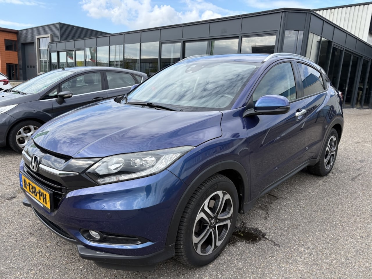 Honda HR-V - Automaat panodak 1.5 i-VTEC Executive - AutoWereld.nl