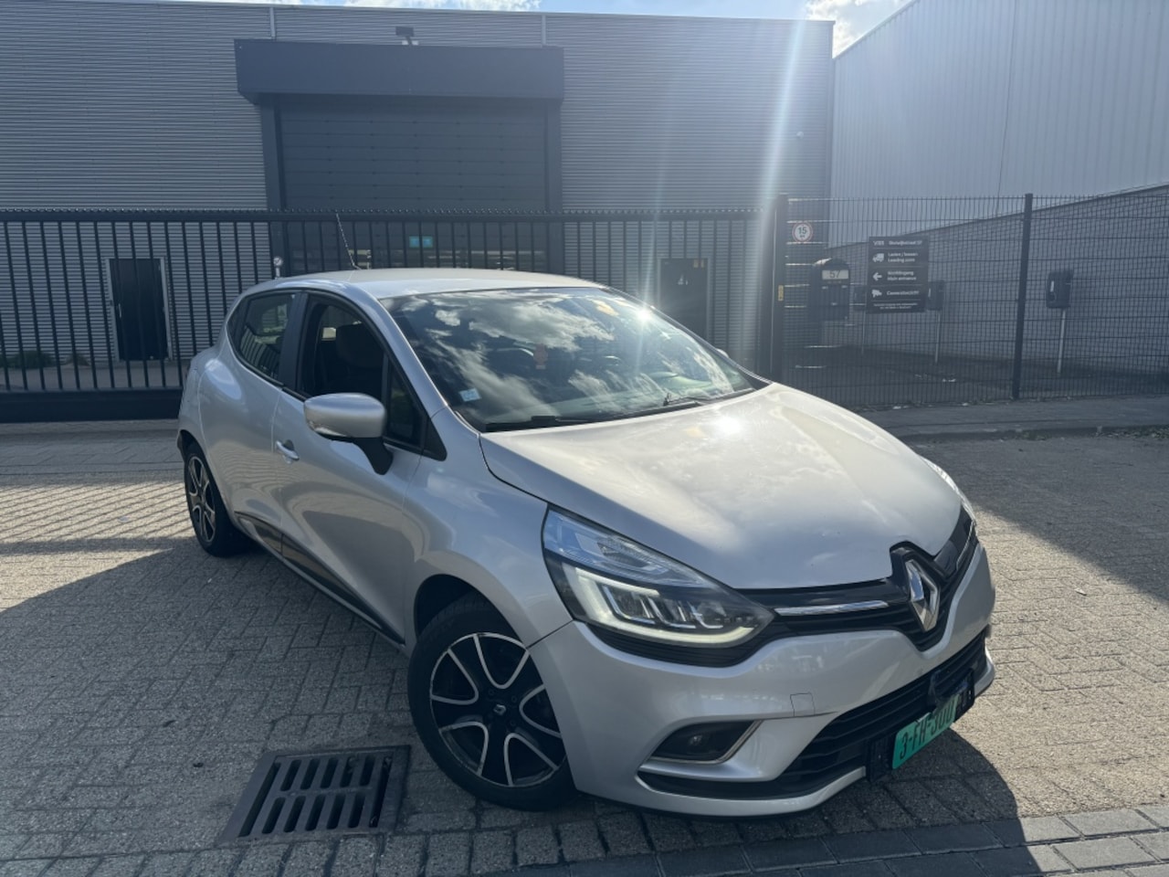 Renault Clio - 1.5 dCi Dynamique Led Rlink Full - AutoWereld.nl
