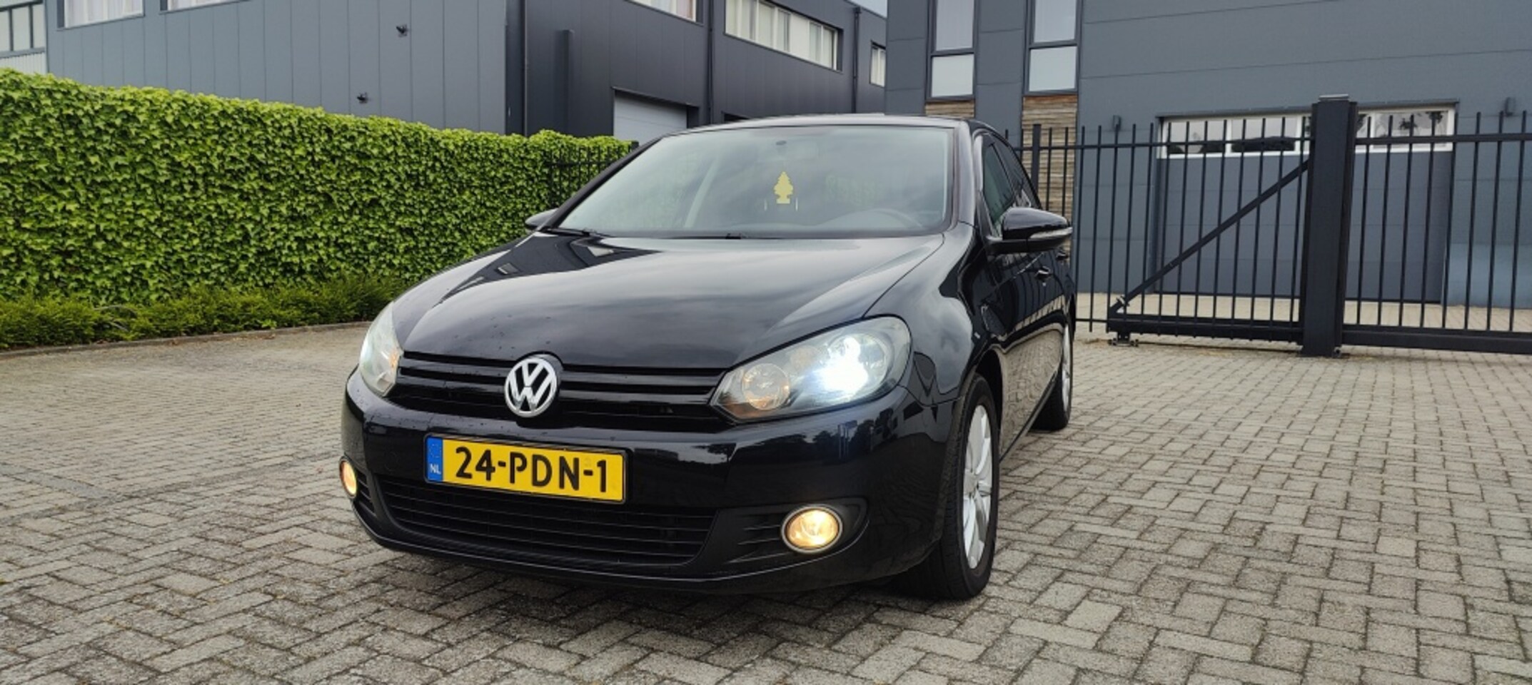 Volkswagen Golf - 1.2 TSI Bj 2011 High Line CLIMA Navi - AutoWereld.nl