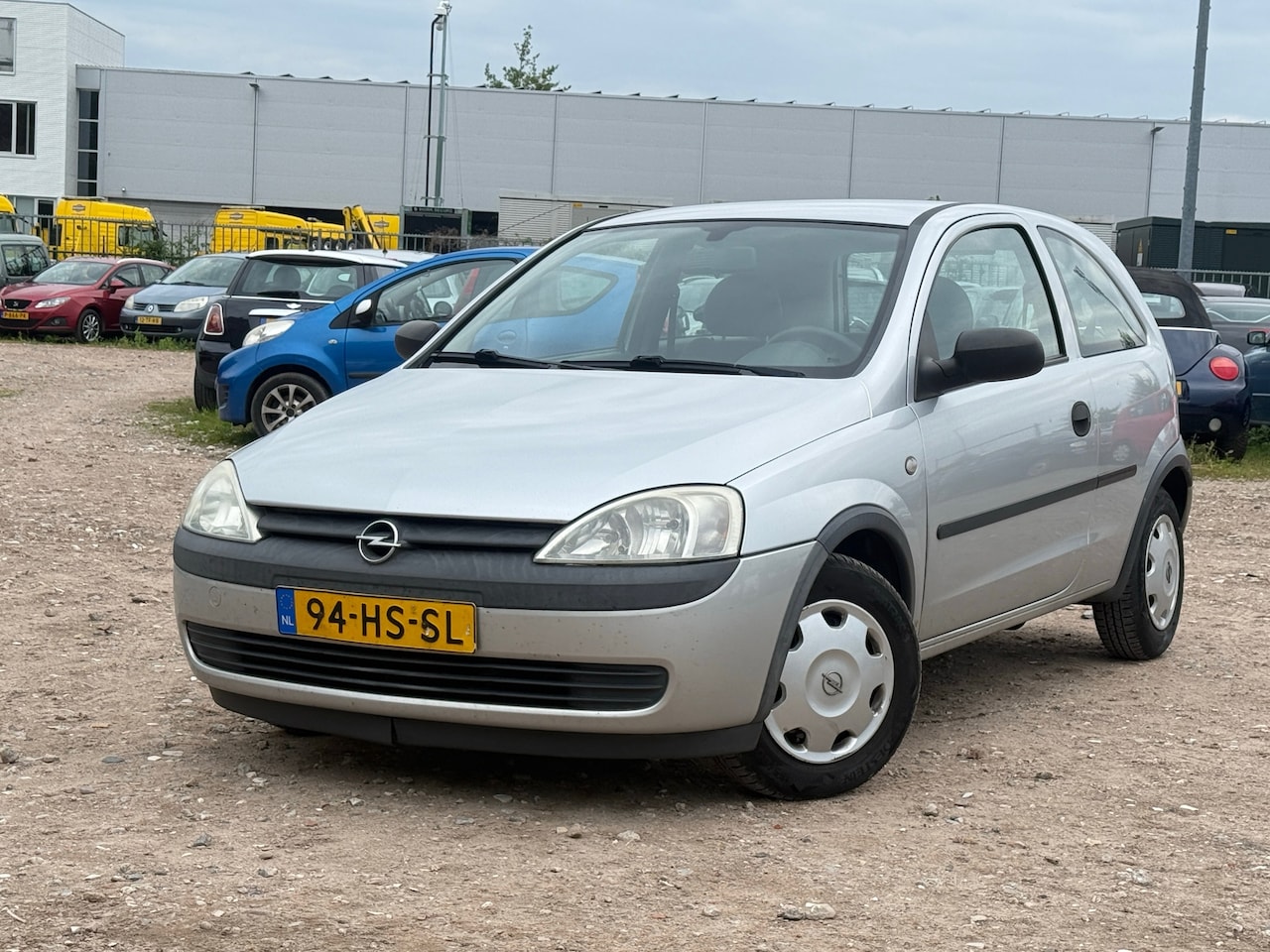 Opel Corsa - 1.0-12V/ LAAG KM/ RIJDT HEERLIJK - AutoWereld.nl