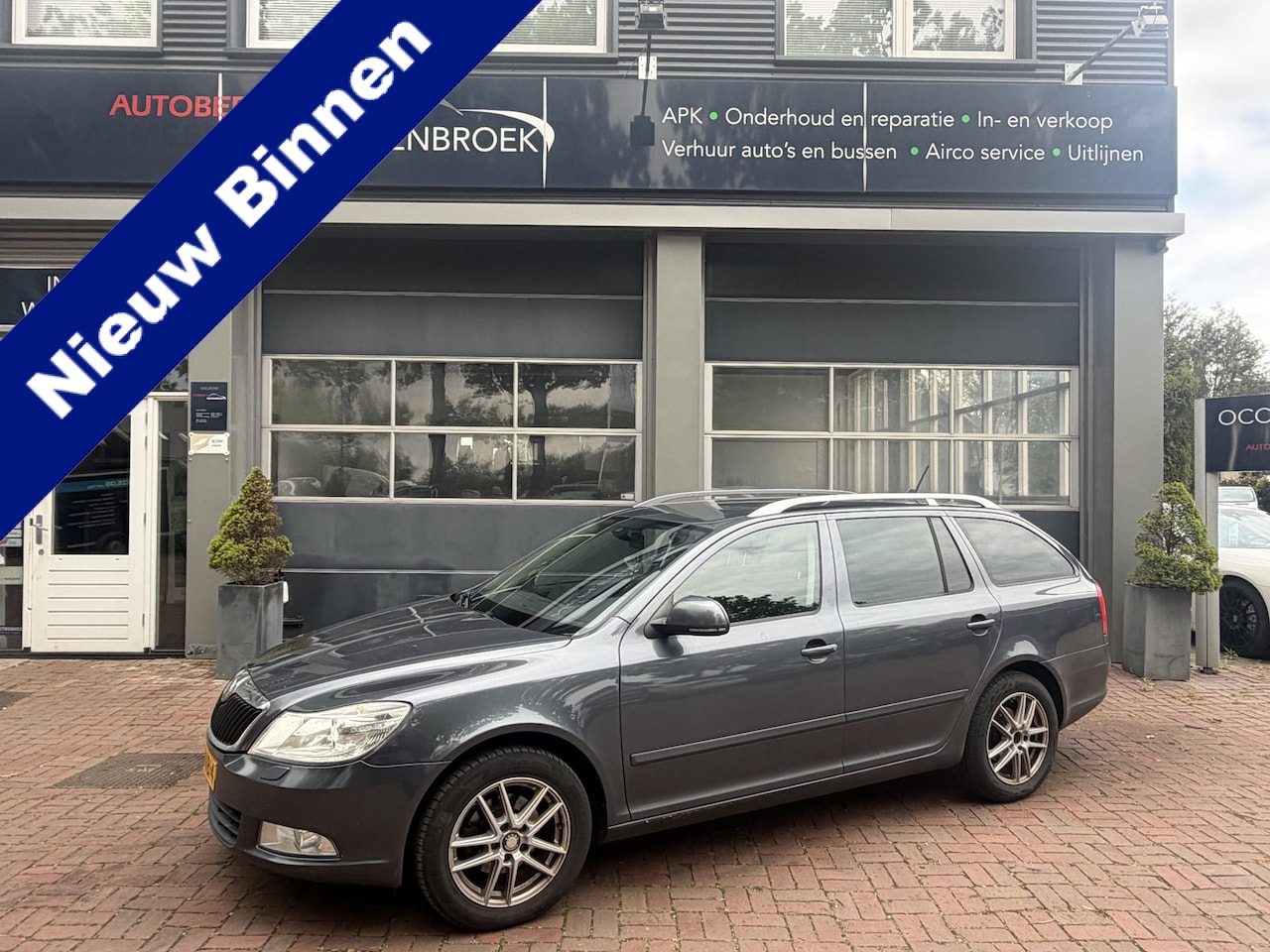 Skoda Octavia Combi - 1.4 TSI Greentech Elegance Business Line 1.4 TSI Greentech Elegance Business Line Tik in motor Bj 2012 - AutoWereld.nl