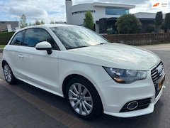 Audi A1 - 1.2 TFSI nieuwe motor 170 dkm airco stoel verwarming