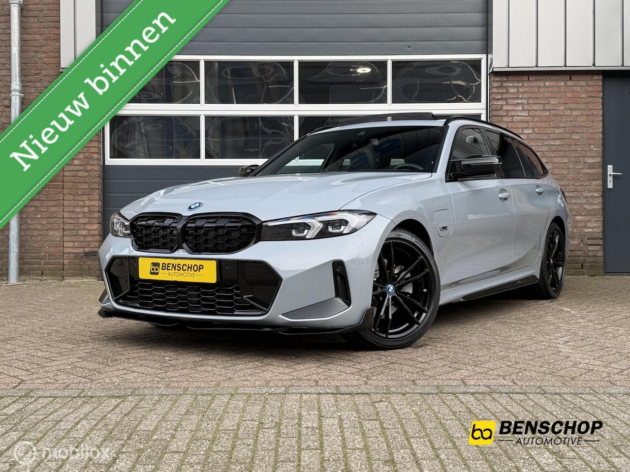 BMW 3-serie Touring - 330e xDrive M Performance Panodak HUD LED Navi Carplay - AutoWereld.nl