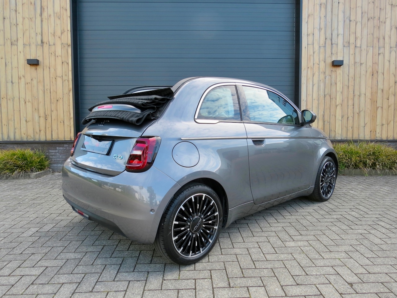 Fiat 500e - La Prima cabrio 42 kWh *Carplay *Acc *Luxste uitv - AutoWereld.nl